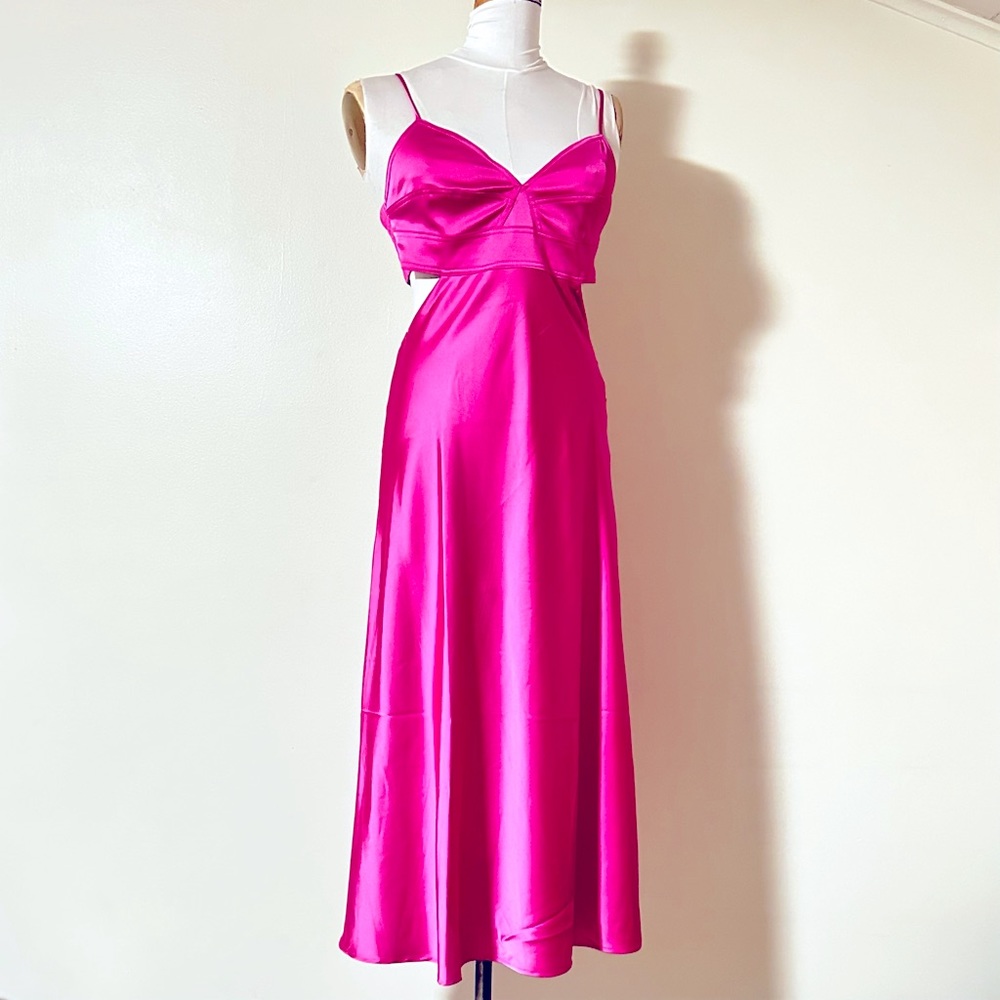 House of Harlow 1960 NWT Pink Satin Feel Cut out Bralette Midi Dress Size M